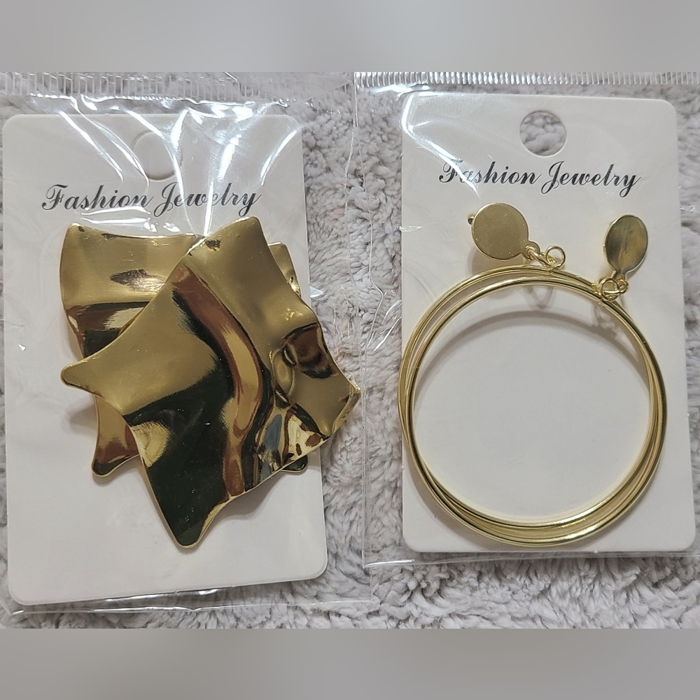 Gold earrings